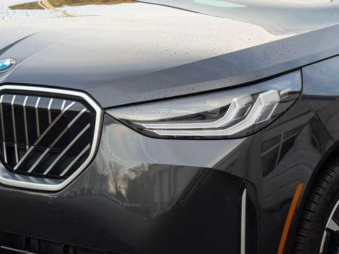 Used 2025 BMW X3 xDrive30i image 11