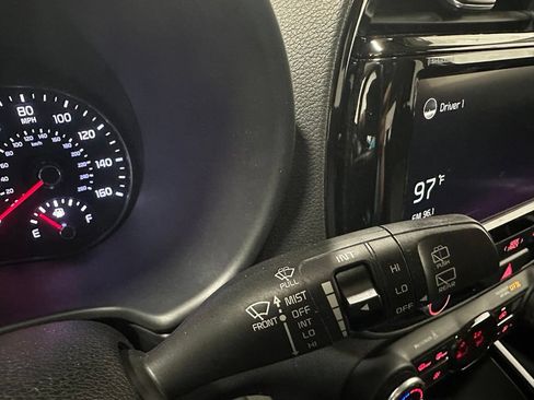 Used 2022 Kia Soul X-Line FWD image 22