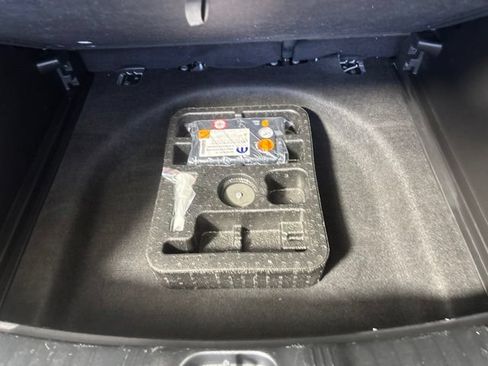 Used 2022 Jeep Compass Limited AWD/4WD image 11