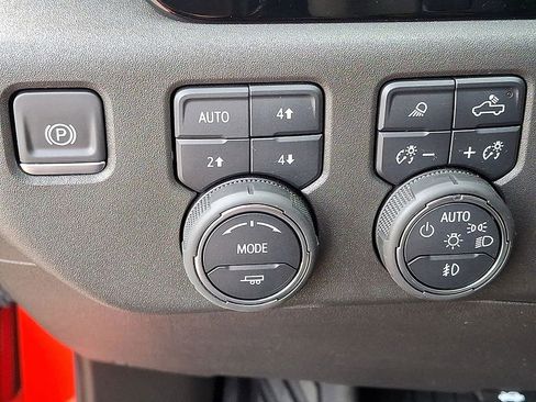 Used 2024 Chevrolet Silverado 1500 ZR2 w/ ZR2 Bison Edition AWD/4WD image 20
