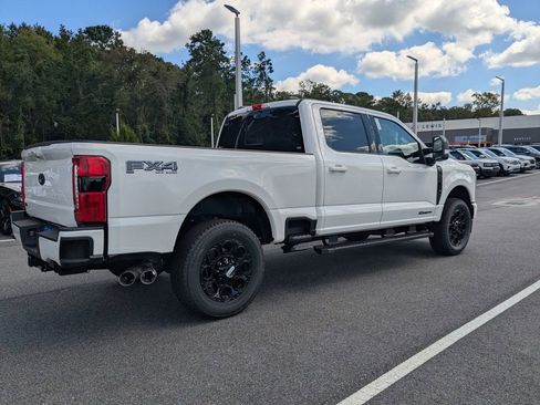 New 2026 Ford F250 Lariat w/ Black Appearance Package image 4