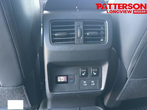 Used 2025 Nissan Rogue Platinum w/ Platinum Premium Package FWD image 22