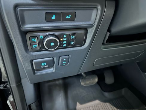 Certified 2023 Ford Expedition Platinum image 35