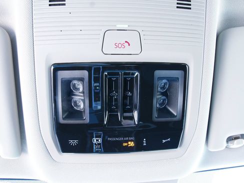 Certified 2026 Volkswagen Atlas SE FWD image 20