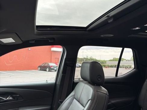 Used 2022 Chevrolet Traverse RS w/ LPO, Floor Liner Package AWD/4WD image 16