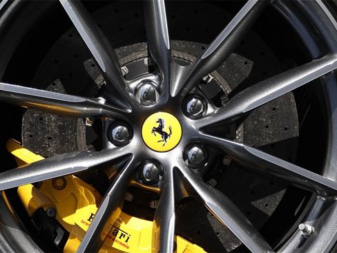 Certified 2022 Ferrari 812 GTS Base image 12