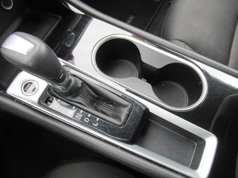 Used 2024 Nissan Altima 2.5 SV image 35