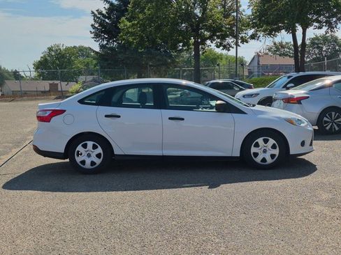Used 2014 Ford Focus S FWD image 4
