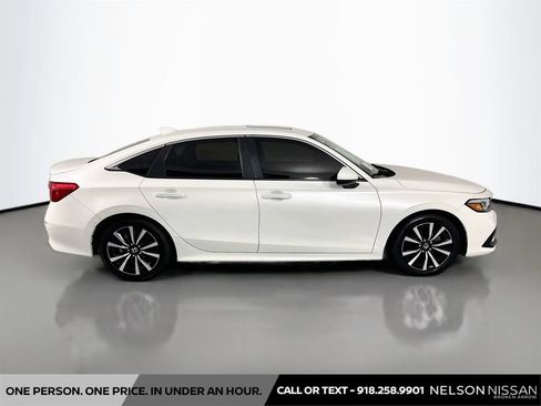 Used 2022 Honda Civic EX image 4