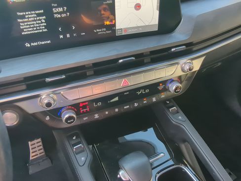 Certified 2024 Kia Telluride SX Prestige X-Line image 18