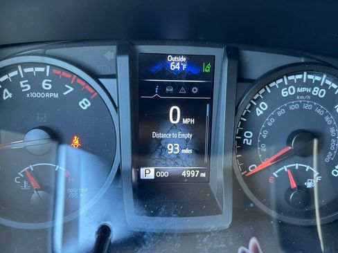 Used 2023 Toyota Tacoma SR AWD/4WD image 15
