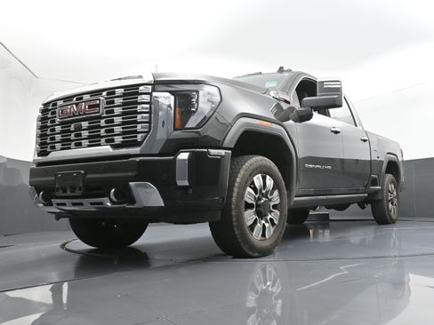 Used 2024 GMC Sierra 2500 Denali w/ Denali Reserve Package image 24