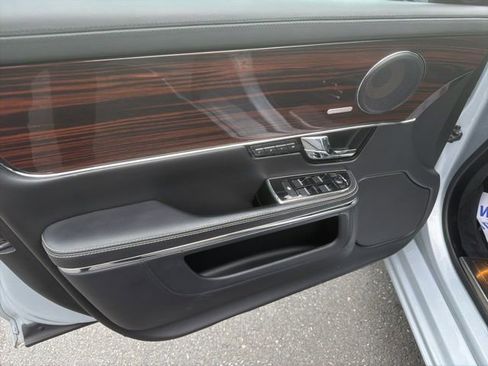 Used 2011 Jaguar XJ L Supercharged image 8