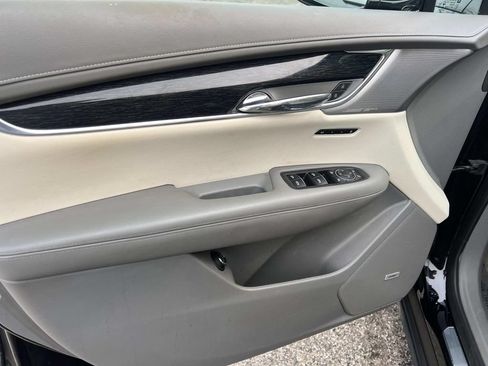 Used 2020 Cadillac XT6 Premium Luxury FWD image 11