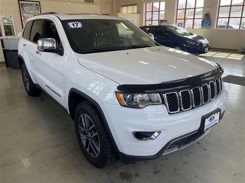 Used 2017 Jeep Grand Cherokee Limited image 2