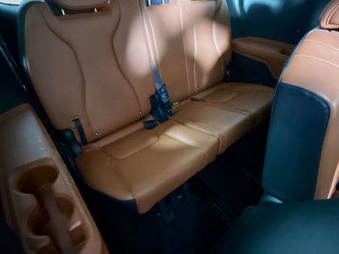 Used 2022 Kia Carnival SX image 31