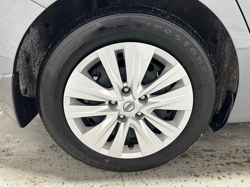 Used 2025 Nissan Sentra S image 57