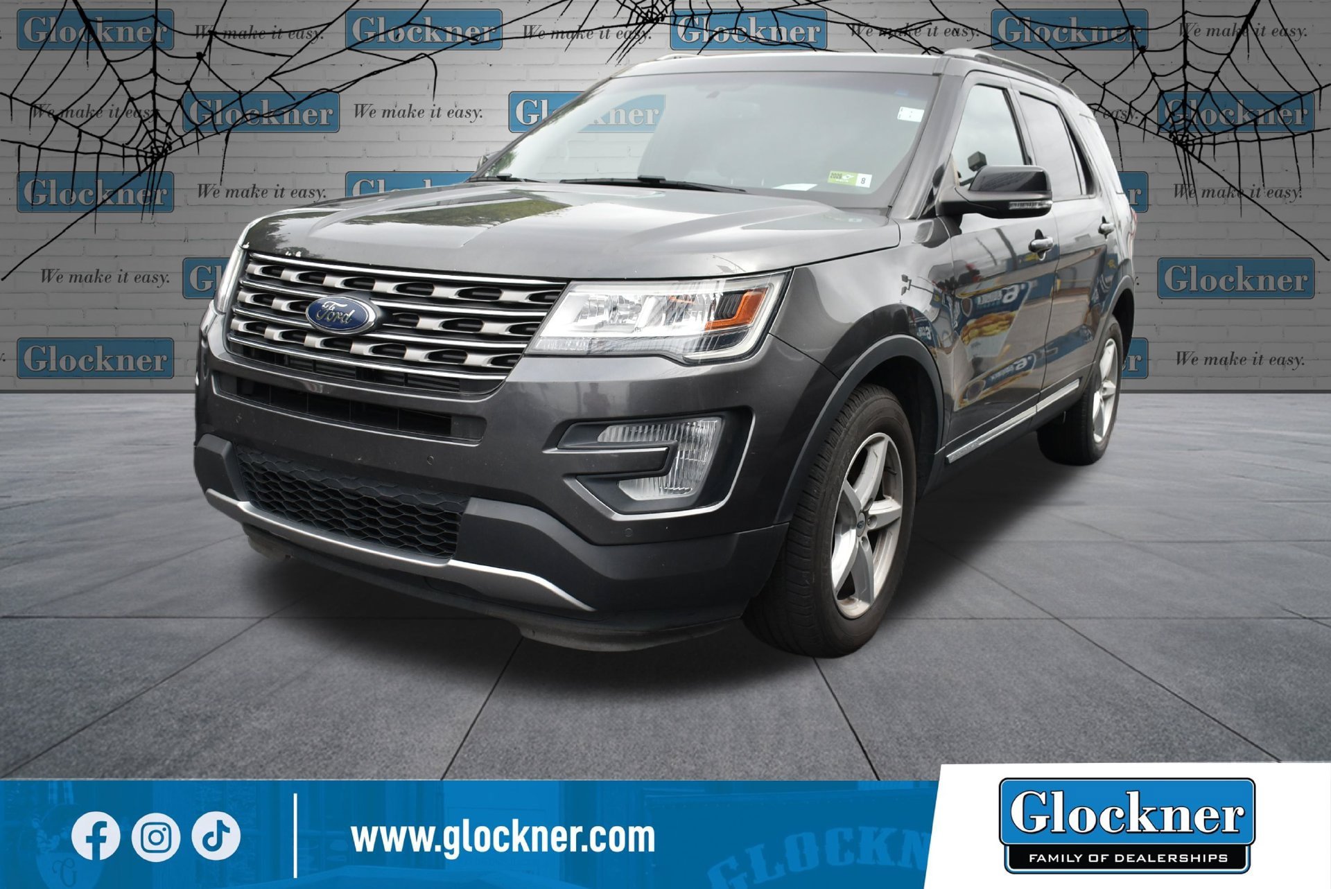 Used 2017 Ford Explorer XLT w/ Equipment Group 202A AWD/4WD image 7