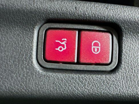 Used 2023 Mercedes-Benz C 300 4MATIC Sedan w/ Exclusive Trim Package image 29