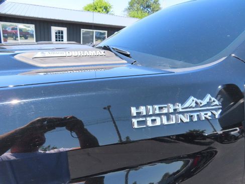 Used 2020 Chevrolet Silverado 2500 High Country w/ Z71 Off-Road Package AWD/4WD image 13