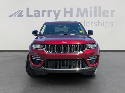 Used 2023 Jeep Grand Cherokee Limited w/ Trailer Tow Prep Group (B) image 4