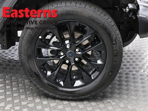 Used 2025 Jeep Wrangler Unlimited Sahara w/ Safety Group AWD/4WD image 31