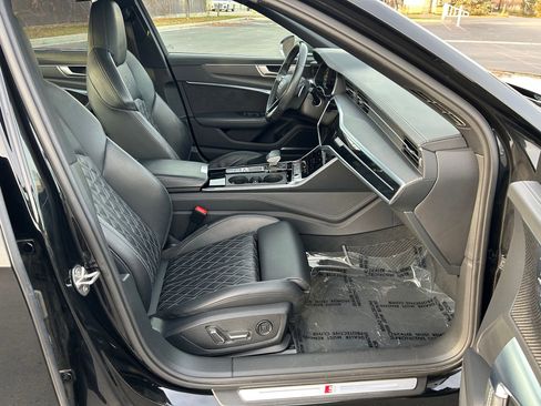 Used 2021 Audi S6 Prestige w/ Prestige Package image 27