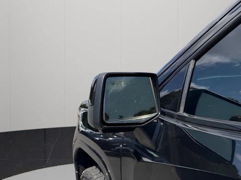 Used 2022 GMC Sierra 1500 AT4X AWD/4WD image 18