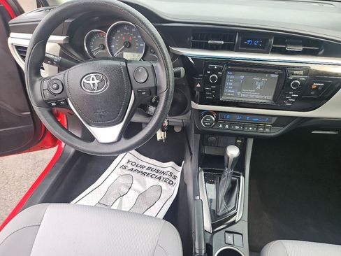 Used 2016 Toyota Corolla LE FWD image 24
