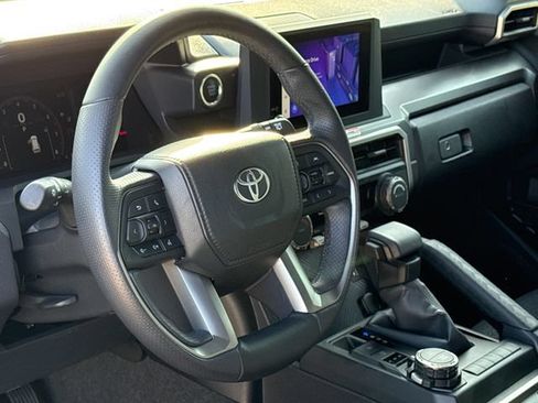 Used 2025 Toyota 4Runner SR5 AWD/4WD image 19