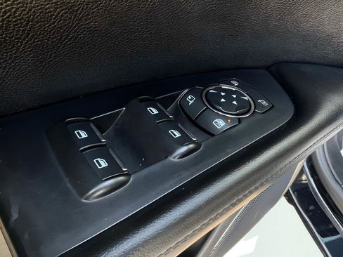 Used 2022 Lincoln Nautilus FWD image 36