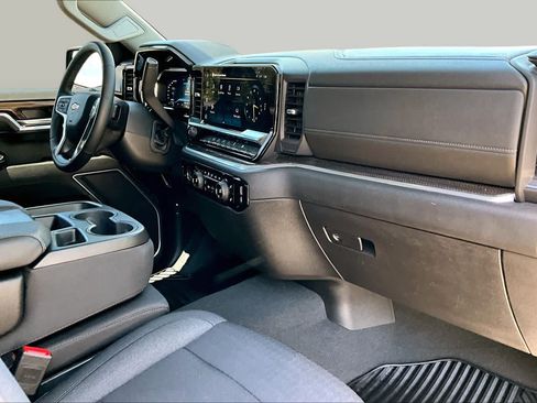 Used 2024 Chevrolet Silverado 1500 LT AWD/4WD image 19