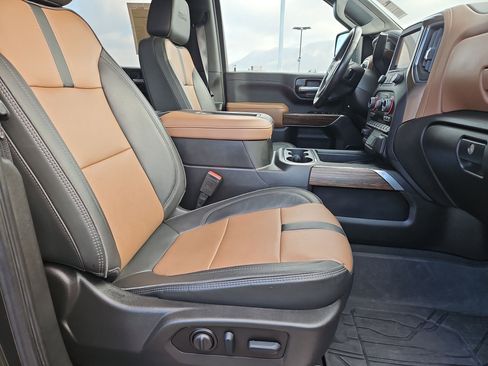 Used 2022 Chevrolet Silverado 3500 High Country w/ Safety Package II image 31