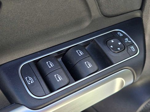 Used 2024 Mercedes-Benz EQB 250+ image 23