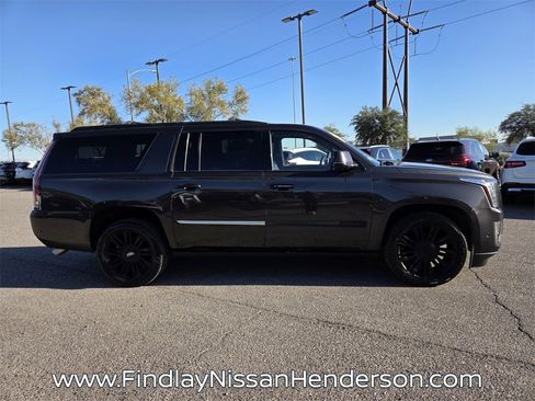 Used 2017 Cadillac Escalade ESV Platinum image 7