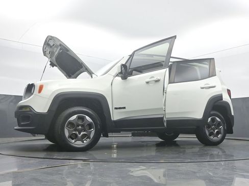 Used 2015 Jeep Renegade Latitude AWD/4WD image 57