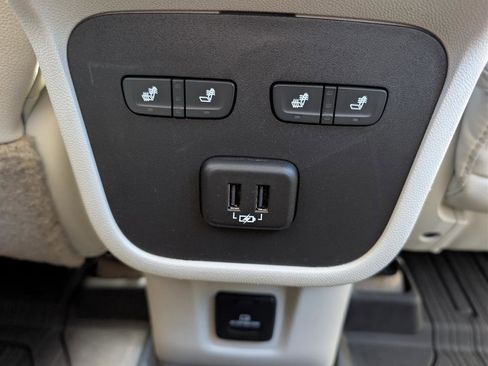 Used 2020 GMC Terrain Denali w/ Denali Premium Package image 14