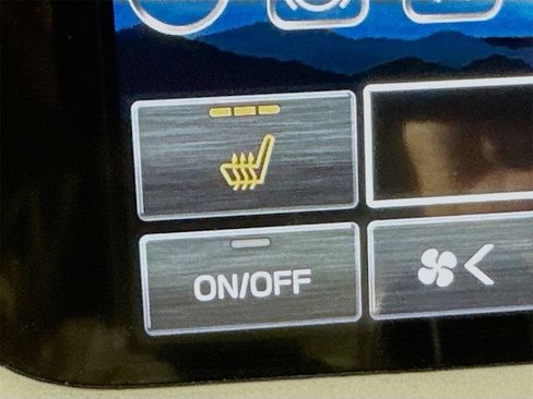 Used 2025 Subaru Legacy Premium image 19