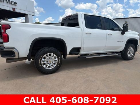 Used 2025 Chevrolet Silverado 2500 LT AWD/4WD image 3