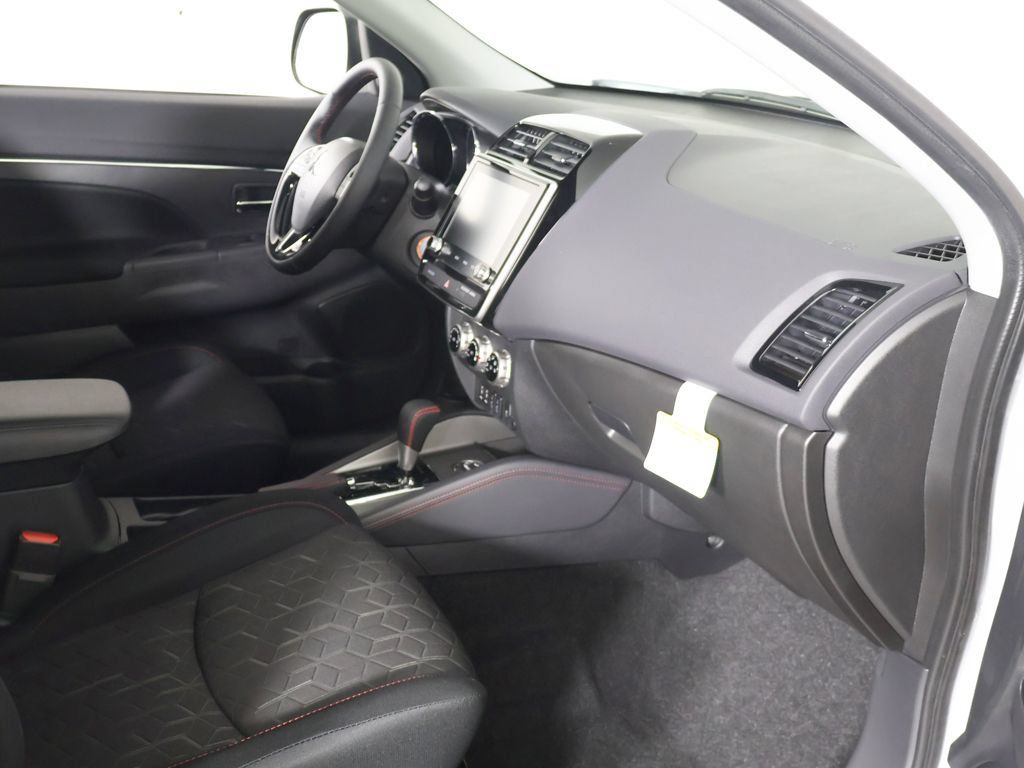 New 2027 Mitsubishi Outlander Sport LE AWD/4WD image 21