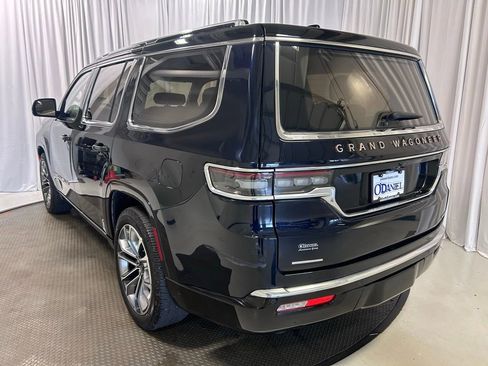Used 2023 Jeep Grand Wagoneer Series III AWD/4WD image 30