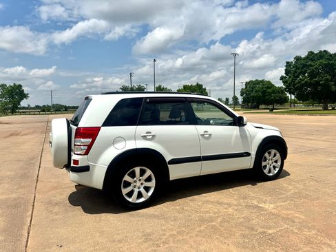 Used 2011 Suzuki Grand Vitara Limited image 27