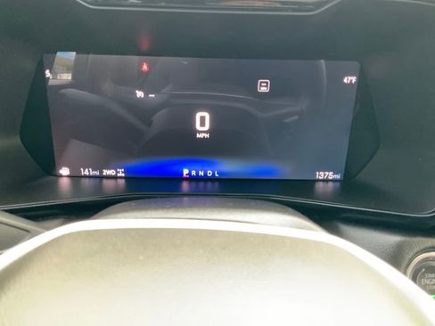 Used 2024 Chevrolet Colorado LT w/ LT Convenience Package III image 20