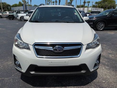 Used 2017 Subaru Crosstrek 2.0i Limited w/ Popular Package #1 AWD/4WD image 9