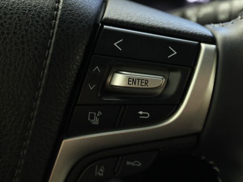 Used 2018 Toyota Land Cruiser AWD/4WD image 28
