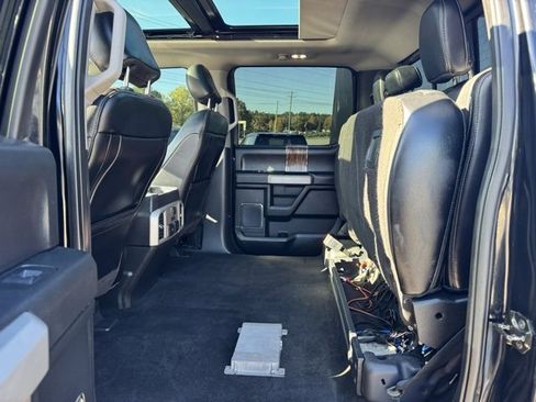 Used 2018 Ford F150 Lariat w/ Equipment Group 502A Luxury image 13