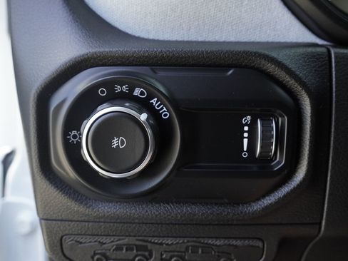Certified 2025 Jeep Wrangler Unlimited Sport AWD/4WD image 12