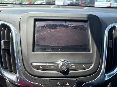 Used 2022 Chevrolet Equinox LT FWD image 23