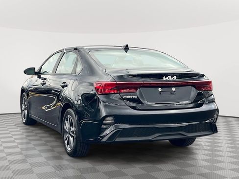 Certified 2023 Kia Forte LXS FWD image 4