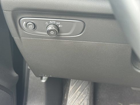 Certified 2023 Buick Envision Essence FWD image 18